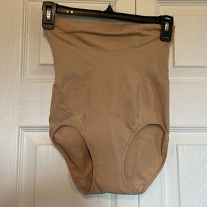 Women’s M Control It tummy shape ware. Nude beige 29% elastane high waist.